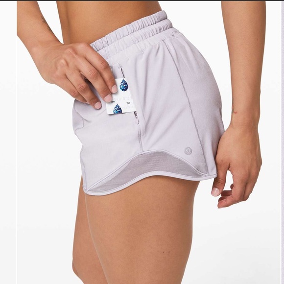 Lululemon Hotty Hot Short II *Long 4" - Picture 2 of 7